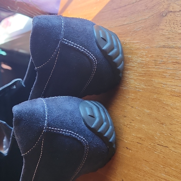 Ecco Suade Loafer - Picture 4 of 9